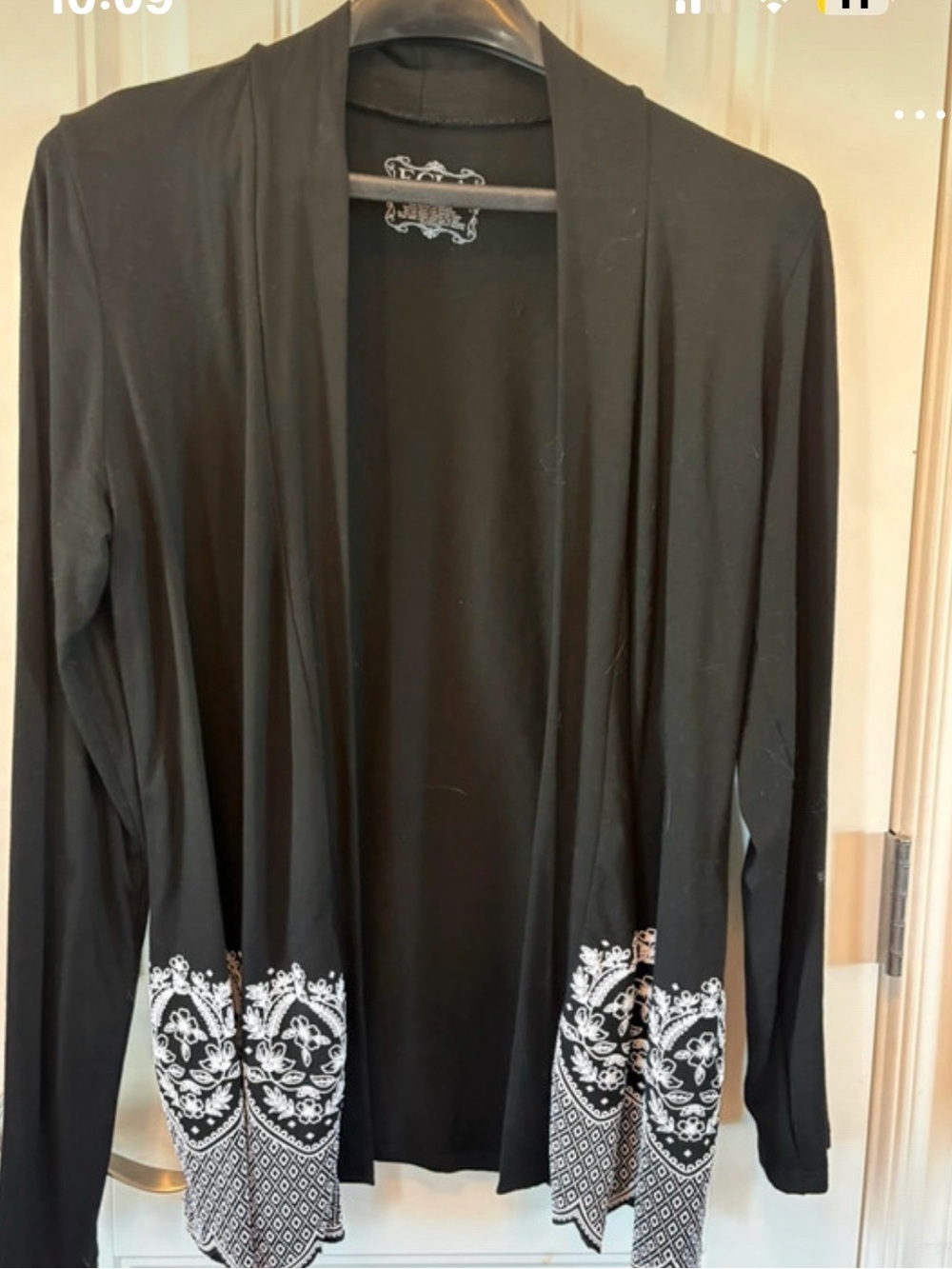Women’s Black Open Front Cardigan with White Printed Hem